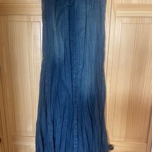 Denim pleated skirt